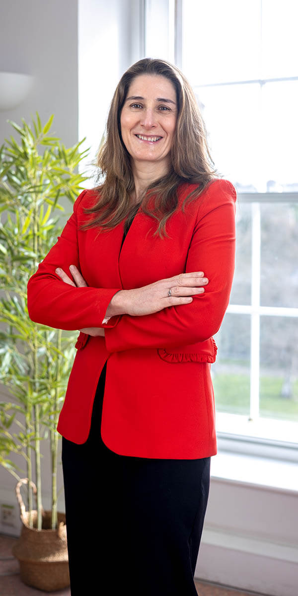 Kathryn Hirst